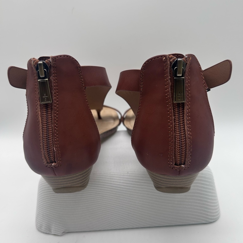 Kenneth Cole Reaction Tan Sandals - Picture 4 of 8